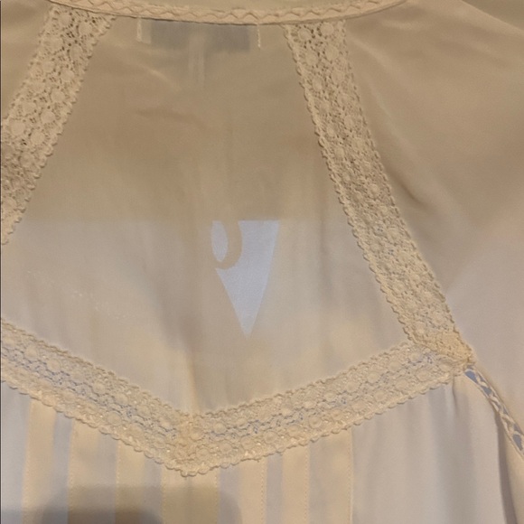 Heartloom Women's Ivory Lace Blouse - Picture 5 of 7